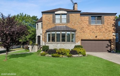 6100 Kilbourn Ave, Chicago, IL 60646-5020