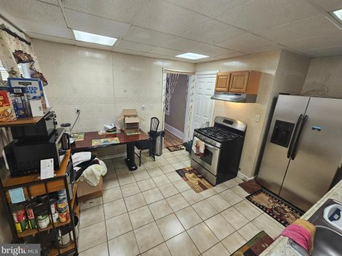 36 Maple Ave, Trenton NJ 08618-3401 exterior