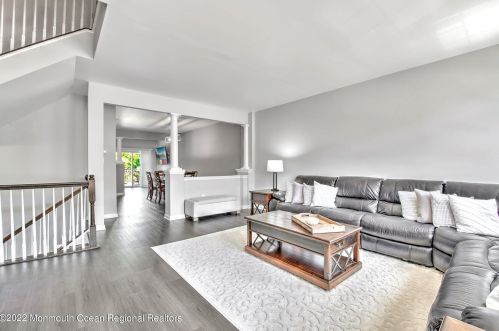 44 Pate Dr, Middletown NJ 07748-1700 exterior