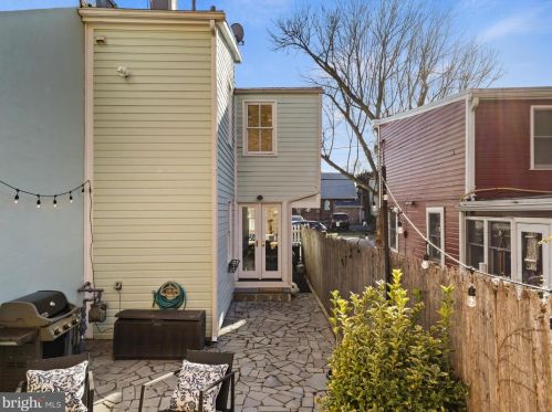 903 Princess St, Alexandria VA  22314-2244 exterior