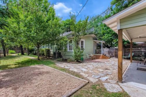 3901 Becker Ave, Austin TX 78751-5209 exterior