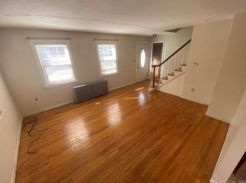 1 West St, Windsor Locks CT  06096-2210 exterior