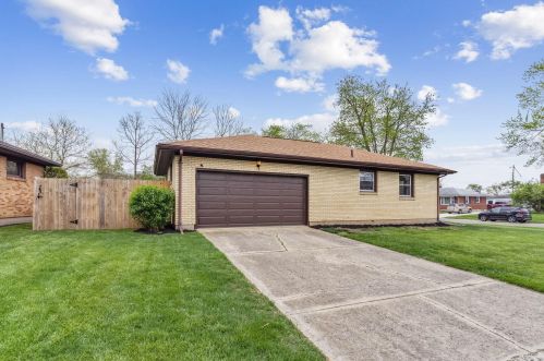 4738 Curtis Dr, Springfield OH  45503-5806 exterior