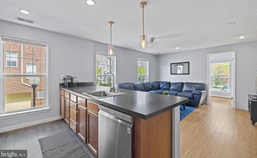 3923 Old Dominion Blvd, Alexandria VA 22305-1559 exterior