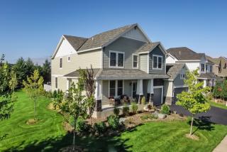 1820 Bluewater Ln, Saint Paul, MN 55129-6237