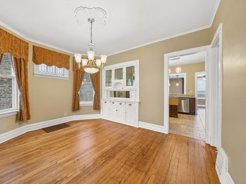 2226 Kedvale Ave, Chicago IL 60629-5708 exterior