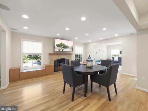 8224 Inverness Holw Ter, Rockville MD 20854-2726 exterior