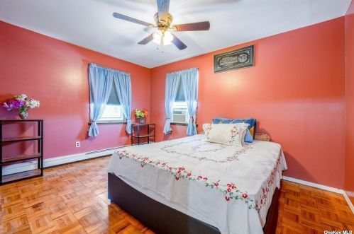 1660 Arkansas Dr, Valley Stream NY 11580-1804 exterior