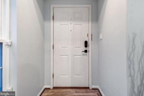 3405 Governors Crest Ct, Alexandria VA  22310-2337 exterior