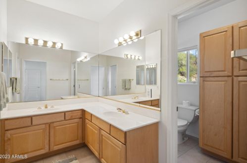 10401 Central Ave, Phoenix AZ 85020-1053 exterior