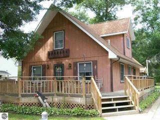 5340 Mills Dr, Roos, MI 48756-9106