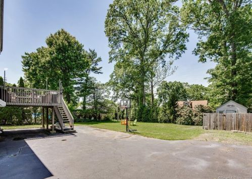 107 Stuart Ave, Norwalk CT 06850-3135 exterior