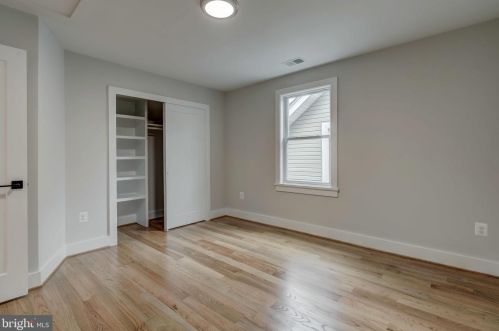 2718 17th St, Washington DC 20003-3123 exterior