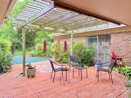 2623 51st St, Galveston TX 77551-5614 exterior