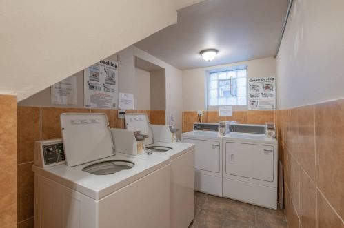 5511 Kenmore Ave, Chicago IL  60640-1592 exterior