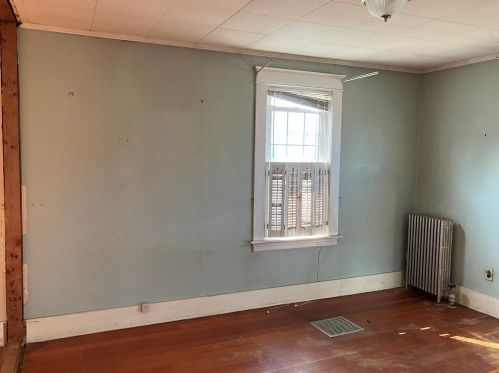 41 4 St, Dover NH 03820-2900 exterior