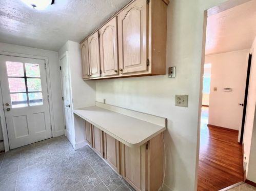 664 Crystal Dr, Pittsburgh PA 15228-2567 exterior