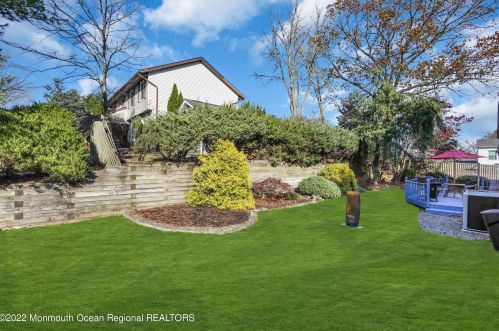 984 Woodlane Rd, Jackson Twp NJ 08527-1556 exterior