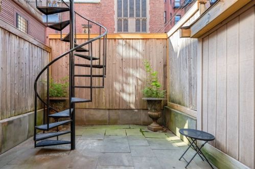 34 Commonwealth Ave, Boston MA exterior