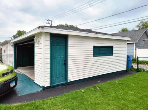 11159 Central Park Ave, Chicago IL 60655-3214 exterior