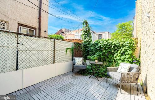 1839 Cedar St, Philadelphia PA 19125-2909 exterior