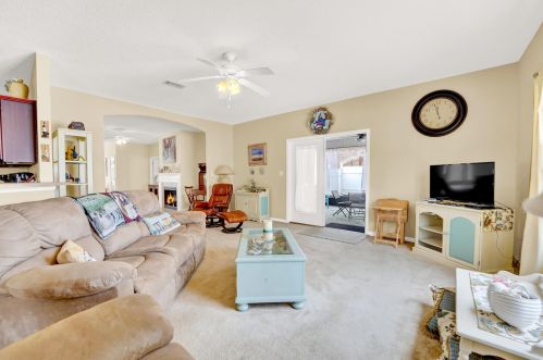 43 Magnolia Lake Dr, Defuniak Springs FL 32433-5252 exterior