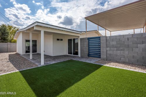 5039 18 Ave, Phoenix AZ 85015-6121 exterior