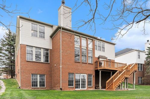 5348 Creekmonte Dr, Rochester MI 48306-4793 exterior