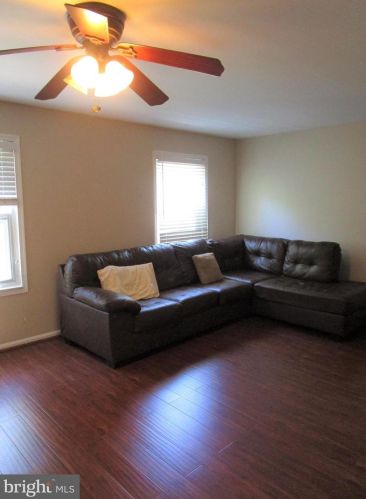 710 Oxford Square Dr, Silver Spring MD  20905-5953 exterior