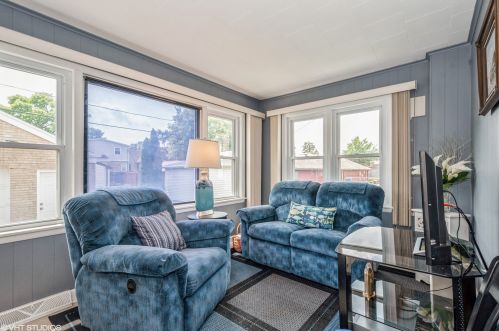 5523 Rosedale Ave, Chicago IL 60646-5311 exterior