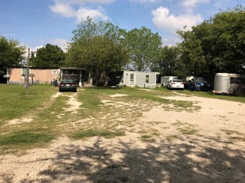 10448 Fm 812, Austin TX 78719-9735 exterior