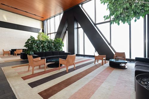 175 Delaware Pl, Chicago IL  60611-1756 exterior