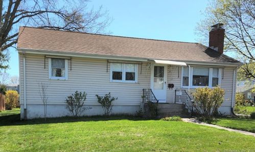 39 Derby St, New Britain CT 06053-3115 exterior