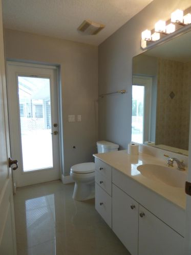 474 Carter Ave, Fort Pierce FL 34983-2999 exterior