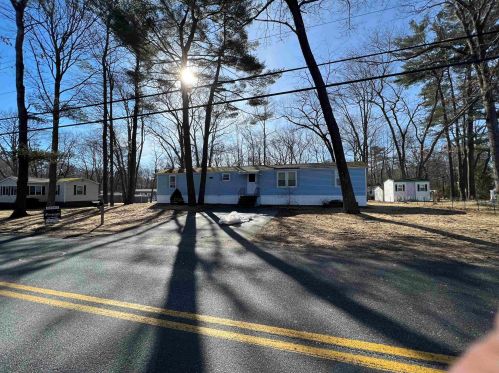 14 Lower Collins St, Seabrook, NH 03874-4677