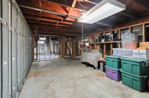 829 Evergreen Ct, New Brunswick NJ 08902-2314 exterior