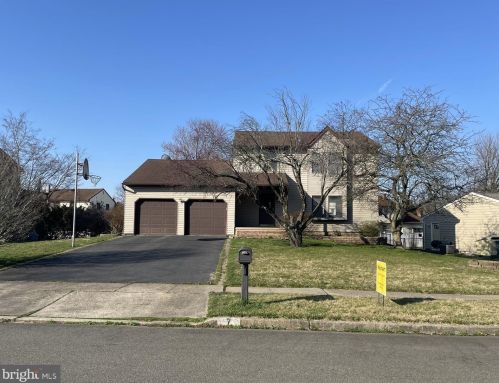 7 Nettletree Dr, Trenton, NJ 08638-1817