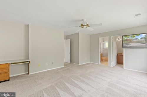 1921 Dundee Rd, Rockville MD exterior