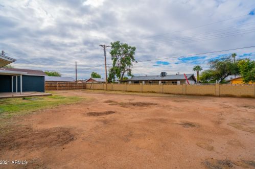 3002 54 Ave, Phoenix AZ 85031-1108 exterior