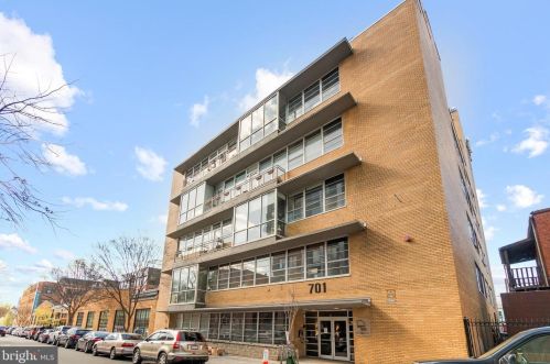 701 Lamont St, Washington DC  20010-1526 exterior