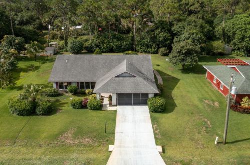 4901 Paleo Pines Cir, Fort Pierce, FL 34951-2384