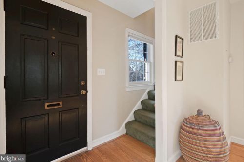 612 Pershing Dr, Silver Spring MD 20910-4341 exterior