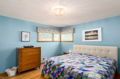 1252 118, Milwaukee WI 53214-2133 exterior