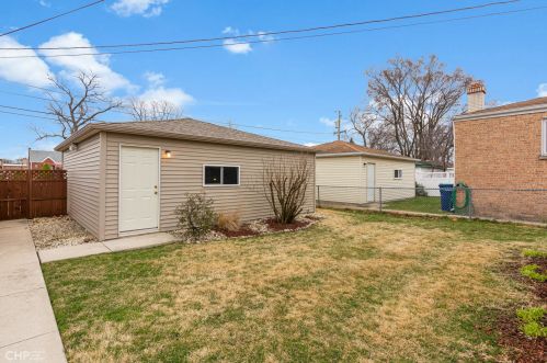 10223 Spaulding Ave, Chicago IL 60805-3761 exterior