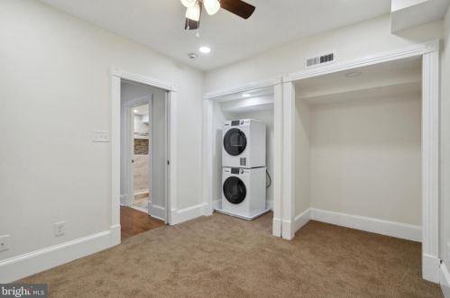 244 8th St, Philadelphia PA  19107-5726 exterior