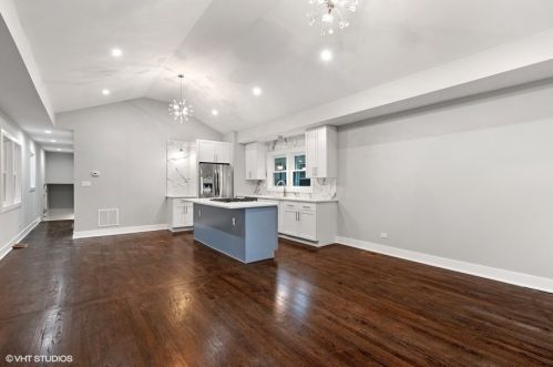 5446 Ludlam Ave, Chicago IL  60630-1414 exterior