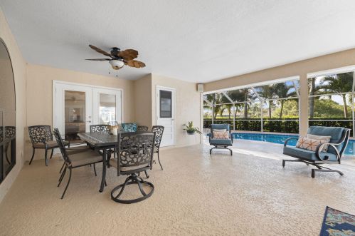 1292 Bent Pine Cv, Fort Pierce FL 34986-2102 exterior