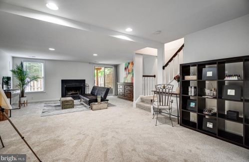 5319 Buxton Ct, Alexandria VA 22315-4760 exterior