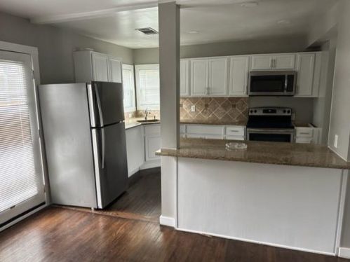 2148 Brookfield Ave, Dallas TX  75235-3114 exterior