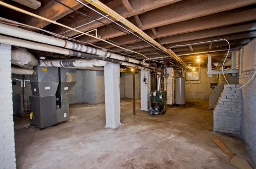 61 Euclid Ave, Springfield MA 01108-1725 exterior